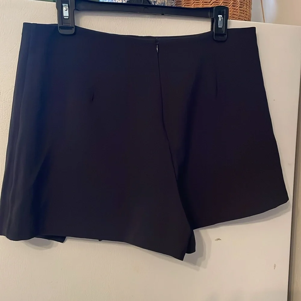 Decker‎ Large NWT Mixology Haley Skort Black